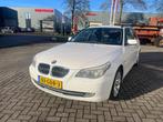 BMW 5-serie Touring 530d Executive eerst eigenaar nieuwe mot, Auto's, BMW, Automaat, Gebruikt, Zwart, Wit