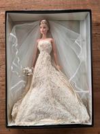 Carolina Herrera bride Barbie (NRFB) uit 2005, Verzamelen, Poppen, Ophalen of Verzenden, Zo goed als nieuw, Pop