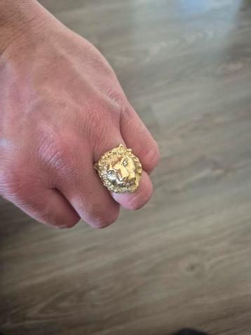 Leeuwen ring massief 18 karaat. Met certificaat uit Antwerpe beschikbaar voor biedingen