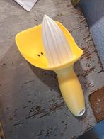 Citruspers Joseph Joseph Catcher Geel als nieuw Handige pers, Ophalen of Verzenden, Nieuw, Handmatig, Citruspers