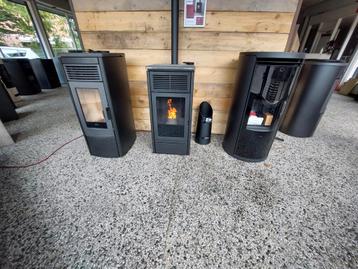 Pelletkachels, houtkachels, rookkanalen, elektrische haard. beschikbaar voor biedingen