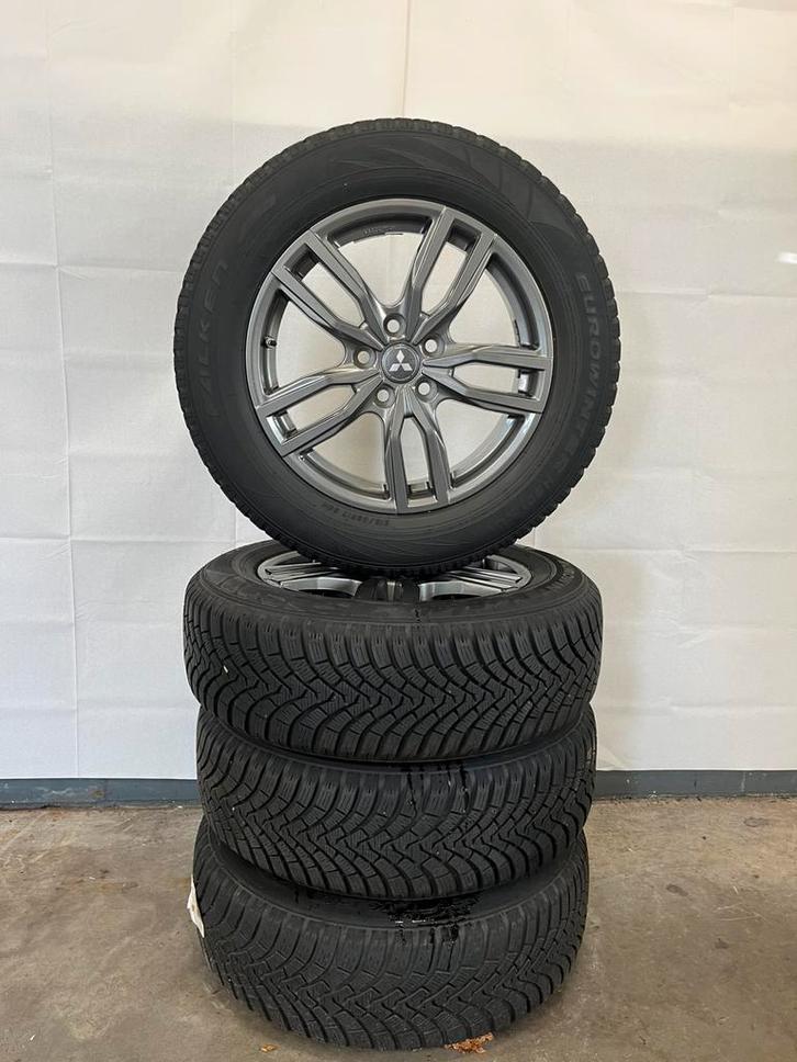 Mitsubishi donker grijs 17 inch velg, Auto-onderdelen, Banden en Velgen, Banden en Velgen, All Season, 17 inch, 215 mm, Personenwagen