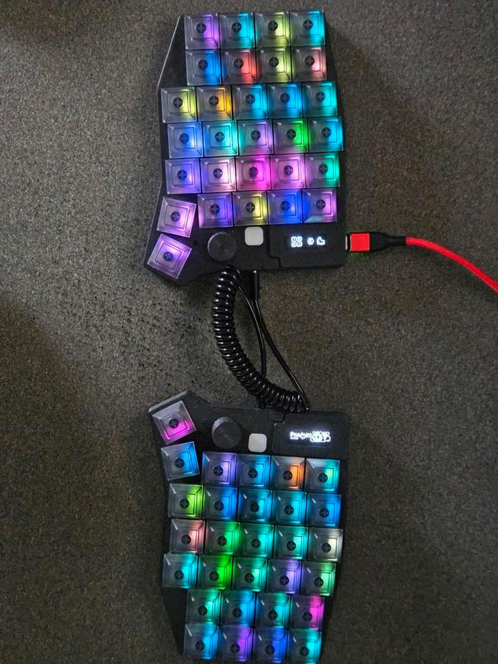 Sofle split RGB hotswap keyboard vial, Computers en Software, Toetsenborden, Ophalen of Verzenden
