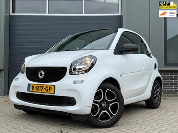 Smart Fortwo 1.0 Business Solution*Pano*Leer*Stoelverwarming beschikbaar voor biedingen
