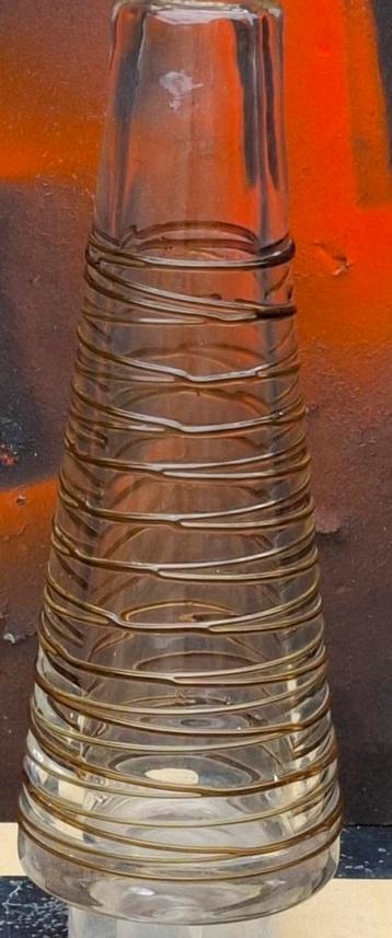 Vaas. Filigrana vaas. Dik glas. Murano.  26 cm. beschikbaar voor biedingen