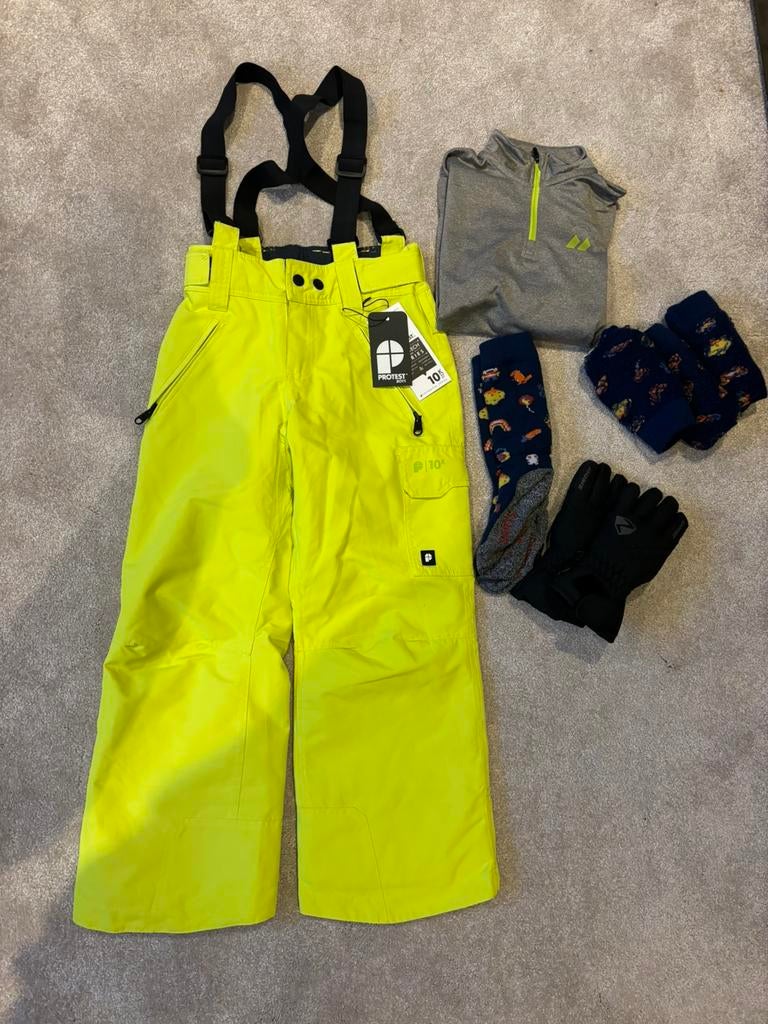 Skibroek, pully, skisokken en handschoenen set maat 128, Protest, 100 tot 140 cm, Nieuw, Ophalen of Verzenden