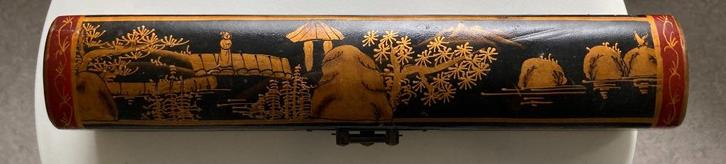 mooie oude Chinese lakdoos in goede staat BIEDEN, Antiek en Kunst, Curiosa en Brocante, Ophalen