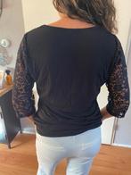 Zwart shirt met kant details, Maat 38/40 (M), Zwart, Ophalen of Verzenden, Zo goed als nieuw