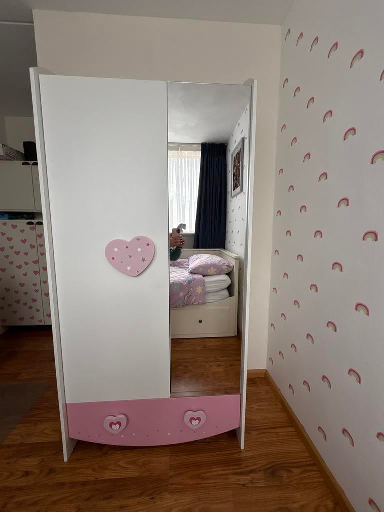 Meisjeskamer linnenkast met spiegel en roze details, Ophalen, Gebruikt, Kast, 105 cm of meer