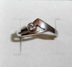 Ring zirkonia zilver driehoek modern, Sieraden, Tassen en Uiterlijk, Ringen, Verzenden, 19 tot 20, Zo goed als nieuw, Dame