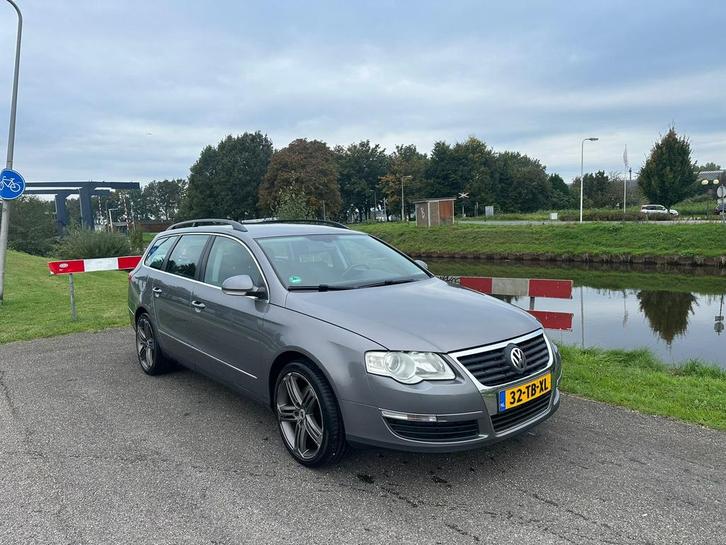 Volkswagen Passat 2.0 FSI 110KW Variant 2006 Grijs, Auto's, Volkswagen, Particulier, Passat, Cruise Control, Elektrische buitenspiegels