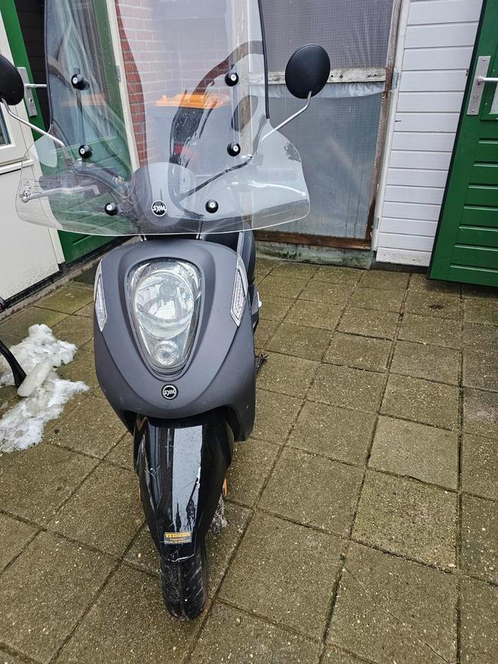 Sym mio is van 2018, Fietsen en Brommers, Scooters | SYM, Gebruikt, Mio, Maximaal 45 km/u, Benzine, Ophalen