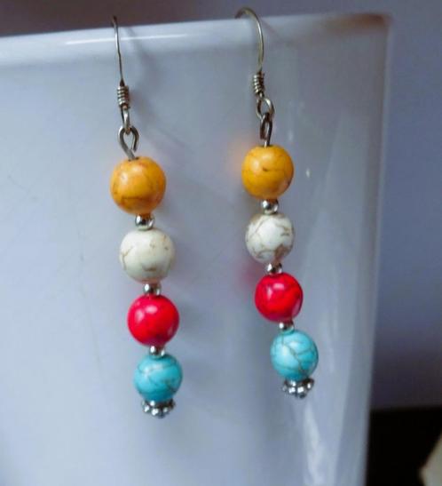 Oorhangers 4 kleuren Howliet balletjes, Sieraden, Tassen en Uiterlijk, Oorbellen, Zo goed als nieuw, Hangers, Overige kleuren