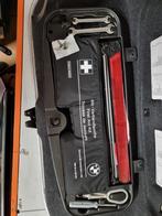 BMW E60 520i– complete gereedschapset + EHBO+ schroeven, Ophalen of Verzenden, Nieuw, BMW