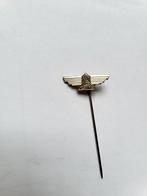 Pin KLM; tekst kleding, Ophalen of Verzenden, Gebruikt, Merk, Speldje of Pin