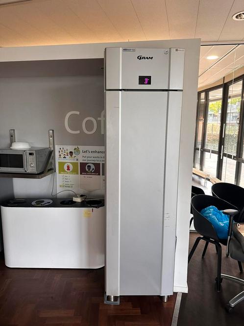 Nieuw model gram rvs horeca koelkast, Zakelijke goederen, Horeca | Keukenapparatuur, Koelen en Vriezen, Ophalen of Verzenden