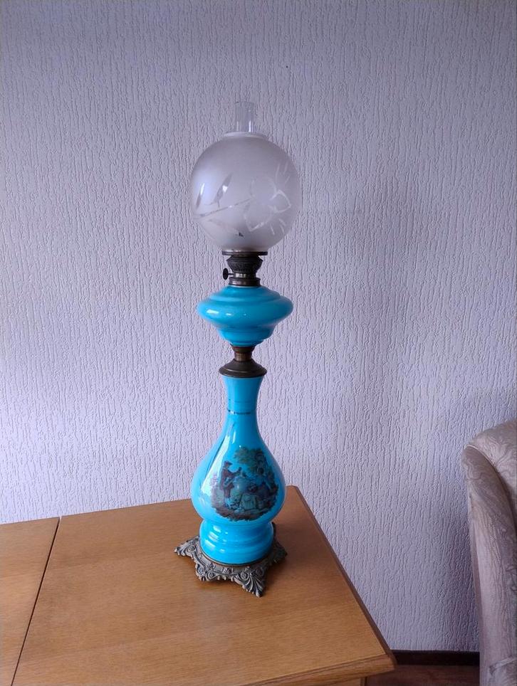 Antieke blauwe olielamp met afbeelding, Antiek en Kunst, Antiek | Lampen, Ophalen