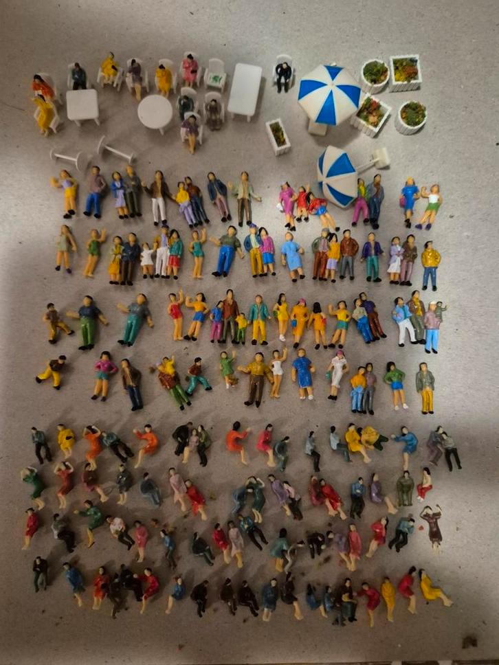 Miniatuur Figuren en Accessoires - Diorama, Hobby en Vrije tijd, Modelbouw | Figuren en Diorama's, Zo goed als nieuw, Figuur of Figuren