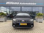 Volkswagen Tiguan 1.5 TSI ACT Highline R- Line Elektrische K, Auto's, Volkswagen, Zwart, Origineel Nederlands, SUV of Terreinwagen