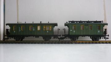 2 Fleischmann H0 1400 + 1401 personen wagons beschikbaar voor biedingen