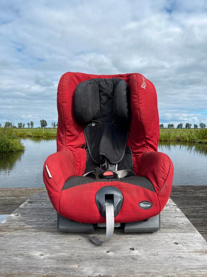 Römer Autostoel 9-18kg, Kinderen en Baby's, Autostoeltjes, Gebruikt, Romer, Autogordel, Zijbescherming, Ophalen