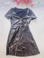 Latex look jurkje, Kleding | Dames, Jurken, Zwart, Nieuw, Ophalen of Verzenden, Maat 36 (S)