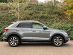 Volkswagen T-ROC 1.5 TSI Life Business AUTOMAAT PANO 17'' 20, Euro 6, 4 cilinders, 150 pk, Traction-control
