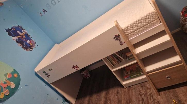 Mooie Hoogslaper en opbergruimte, Kinderen en Baby's, Kinderkamer | Stapelbedden en Hoogslapers, Zo goed als nieuw, Hoogslaper