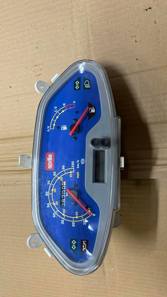 Tellerklok aprilia amigo, Ophalen of Verzenden, Zo goed als nieuw