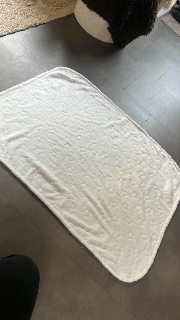 Zachte witte fleecedeken met sterren, Kinderen en Baby's, Dekens, Slaapzakjes en Inbakerproducten, Zo goed als nieuw, Ophalen of Verzenden