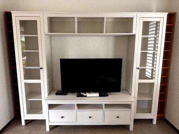 TV kast / boekenkast - IKEA Hemnes beschikbaar voor biedingen