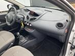 Renault Twingo 1.2-16V Authentique White Alaska Bianco, Twingo, Gebruikt, 4 cilinders, 4 stoelen