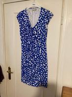Elegante wit blauw gestippelde rekbare jurk van Dress, mt 38, Zo goed als nieuw, Onder de knie, Dress, Maat 38/40 (M)