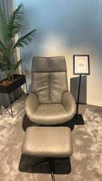 SHOWROOM UITVERKOOP leren relaxstoel K-100 + hocker, Ophalen, Zo goed als nieuw