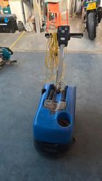 Numatic 1840 dweilmachine, Ophalen of Verzenden, Zo goed als nieuw, Schrobmachine