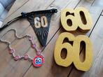 Vlaggetjes, ketting, 2 vlaggenlijnen en "een grote 60", Hobby en Vrije tijd, Feestartikelen, Ophalen, Zo goed als nieuw