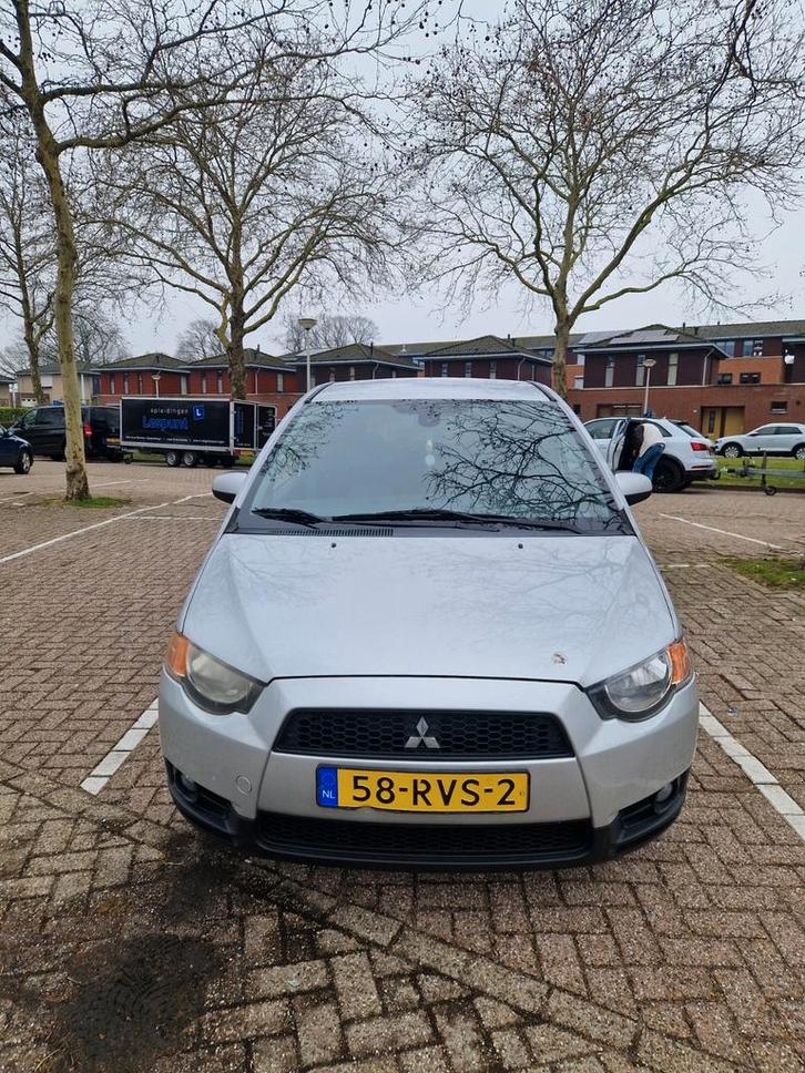 Mitsubishi Colt 1.3 5-DR 2011 Grijs, Auto's, Mitsubishi, Particulier, Colt, Benzine, B, Hatchback, Handgeschakeld, Origineel Nederlands