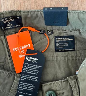Nieuwe cargo broek van het merk Superdry maat 24W/30L beschikbaar voor biedingen