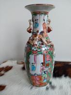 19e-eeuwse Chinese vaas in rijk gedecoreerd Canton porselein, Antiek en Kunst, Ophalen of Verzenden