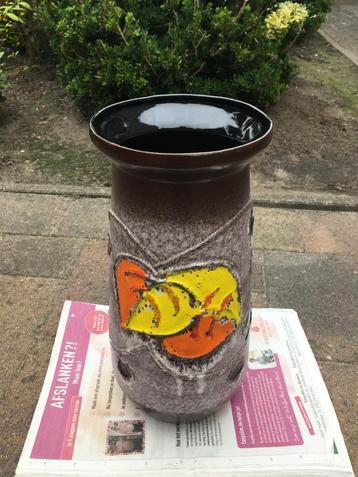 Grote vintage polychrome Germany vaas  beschikbaar voor biedingen