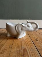 Lucky Vintage witte olifant bloempot, Ophalen, Kunststof, Gebruikt, .