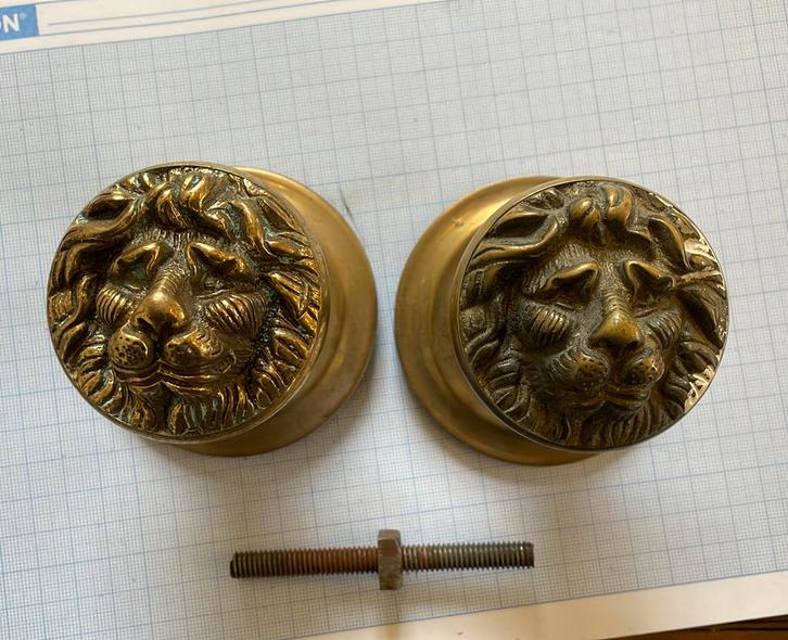 Antieke SET van 2x Grote Leeuwen Deurknop [ensuite deuren], Antiek en Kunst, Antiek | Koper en Brons, Ophalen of Verzenden