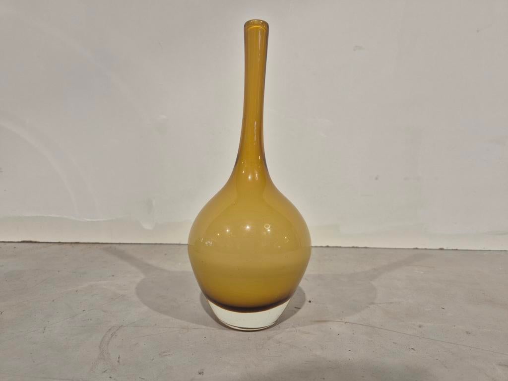 Vintage glazen handgeblazen vaas in de stijl van holmegaard, Overige kleuren, Onbekend, Ophalen of Verzenden, Onbekend