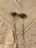 Zilveren mutsspelden met roosgeslepen diamantjes,, Ophalen of Verzenden, Zilver