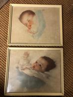 Baby prentjes , 2 stuks . maat 31 x 25 cm . jaren 50-60, Ophalen of Verzenden, Zo goed als nieuw, Wanddecoratie