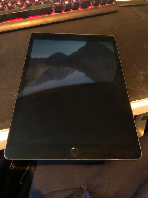 iPad Air 9e Gen (2021), Computers en Software, Apple iPads, Gebruikt, Apple iPad Air, Wi-Fi, 10 inch, 64 GB, Grijs, Ophalen of Verzenden