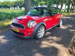 Mini Clubman Cooper S 2010 Rood met nieuwe motor., Stof, 4 cilinders, 4 stoelen, Origineel Nederlands