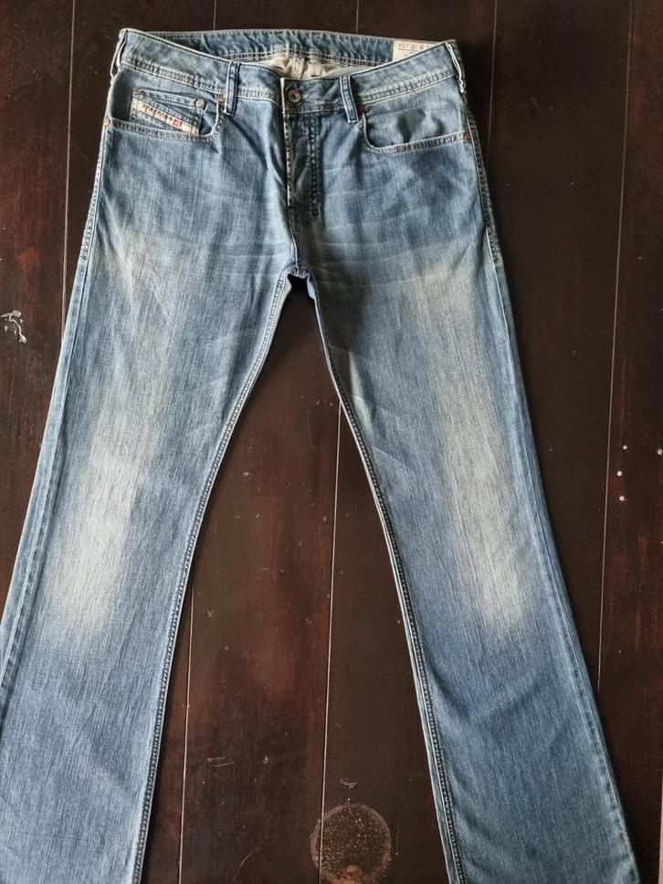 CLASSIC DIESEL ZATHAN BOOTCUT STRETCH JEANS SIZE 32/34!!, Kleding | Heren, Spijkerbroeken en Jeans, Zo goed als nieuw, W32 (confectie 46) of kleiner