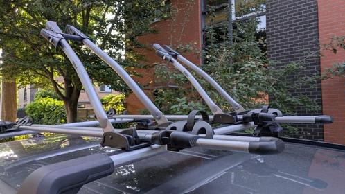 2x Thule FreeRide 532 Dak Fietsendragers, Auto diversen, Fietsendragers, Zo goed als nieuw, Dakdrager, 2 fietsen, Ophalen