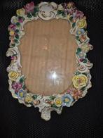 Porseleinen fotolijsje, Antiek en Kunst, Ophalen of Verzenden, Rond, Minder dan 50 cm